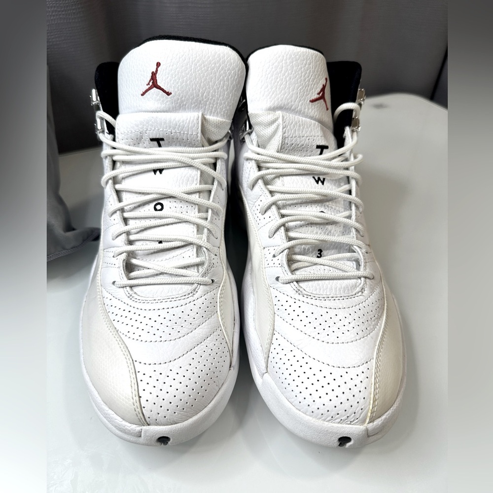 Air Jordan 12 “Rising Sun” size 11 (2009)